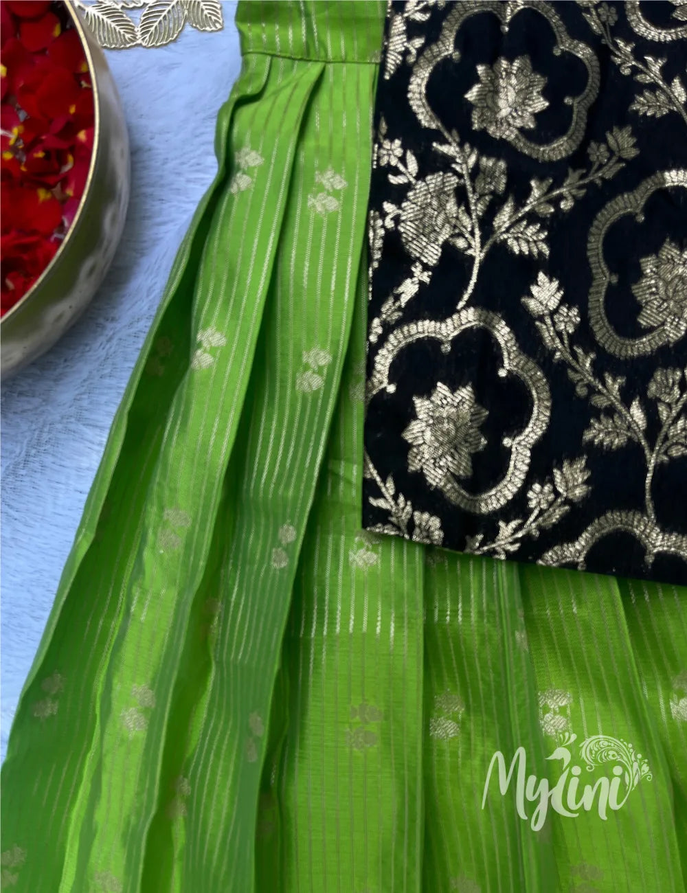 Black & Parrot Green Girls Ethnic Set - mylini